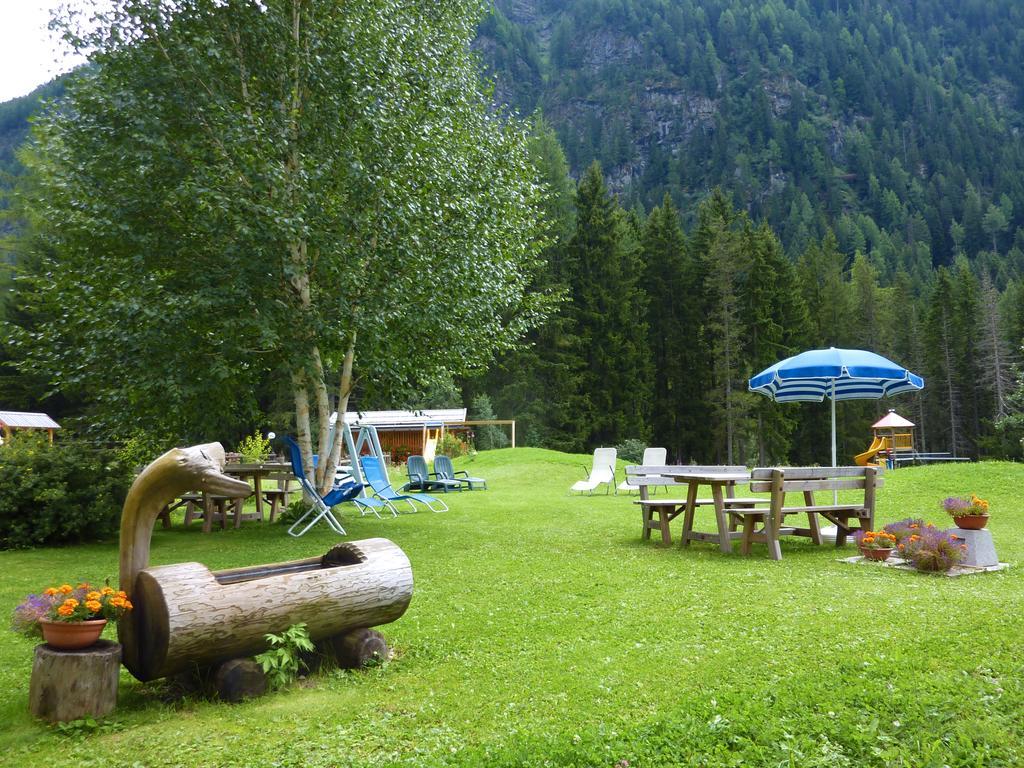 Appartamenti Majon Sotroi Campitello di Fassa Luaran gambar
