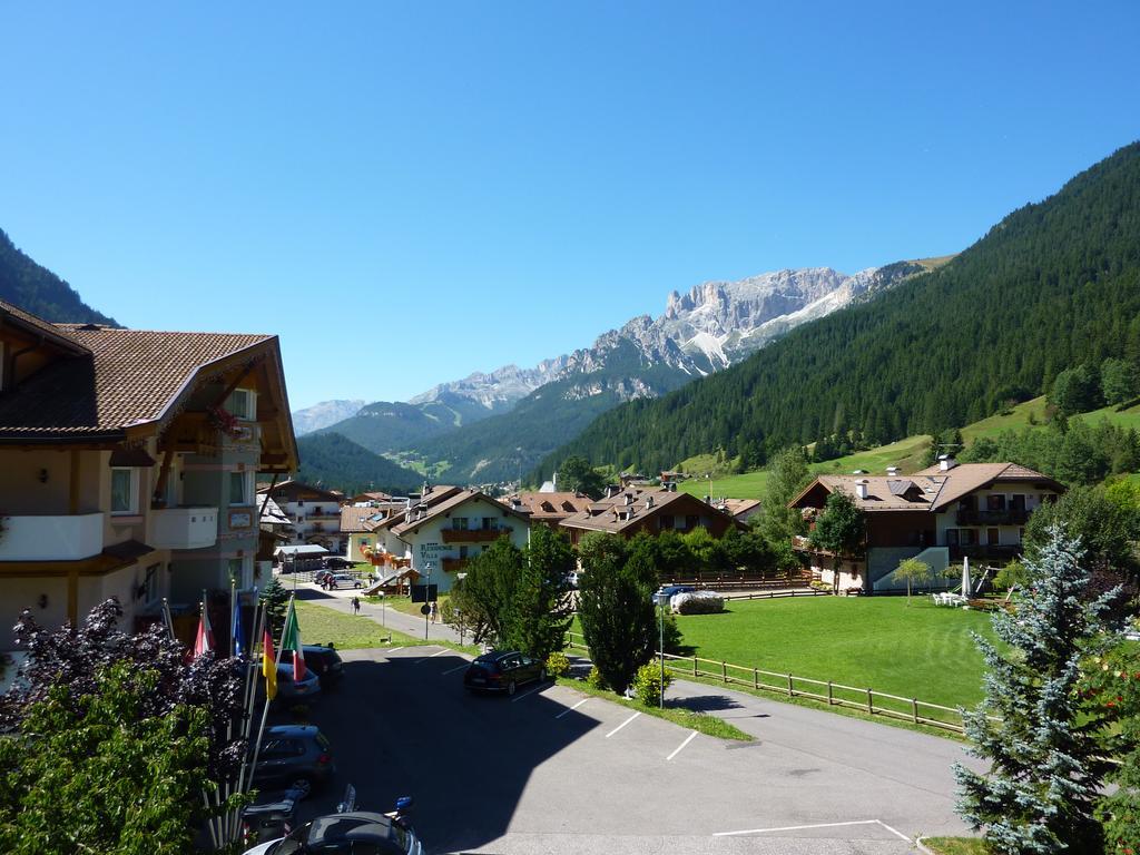 Appartamenti Majon Sotroi Campitello di Fassa Luaran gambar