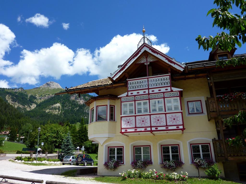 Appartamenti Majon Sotroi Campitello di Fassa Luaran gambar